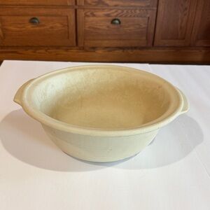 Pampered Chef Stoneware Baking Bowl - Family Heritage Collection